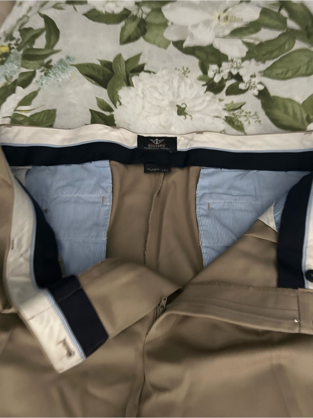 Dockers Men's Tan Chinos with Navy Waistband Trim